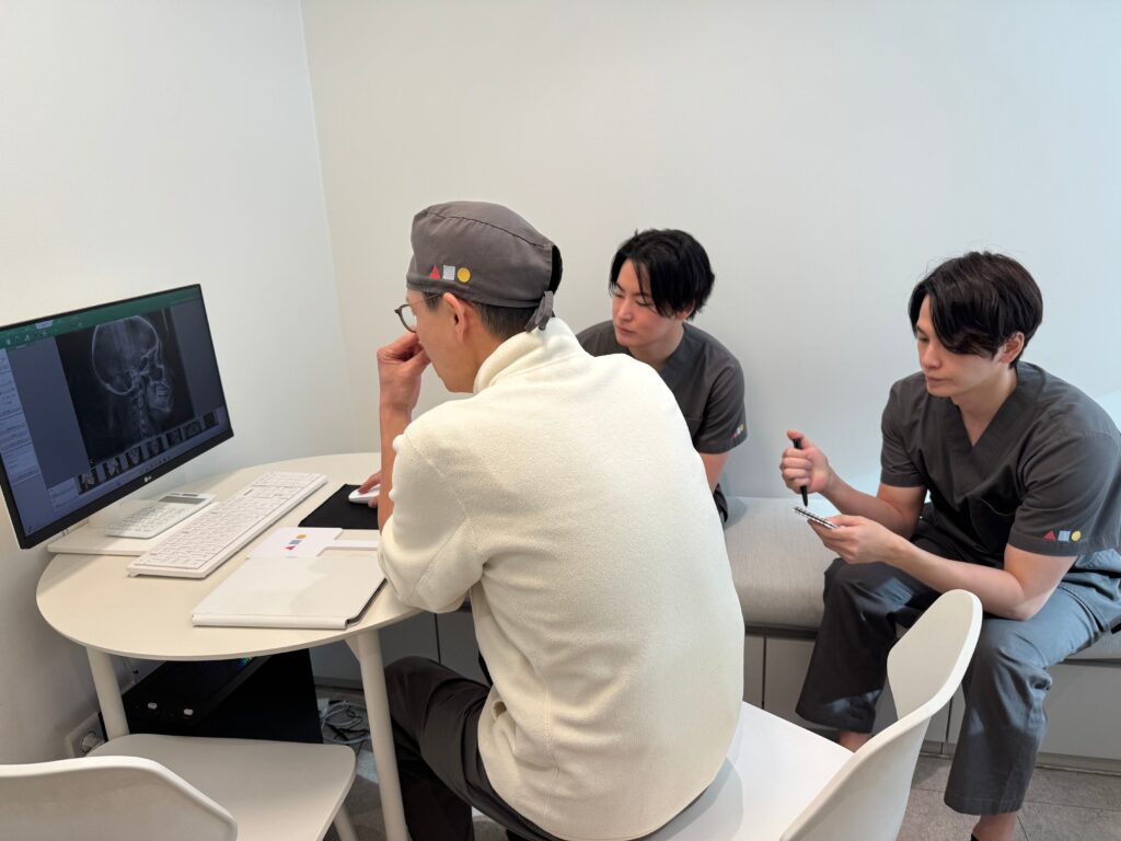 『26年もの輪郭手術実績のある輪郭専門医院と業務提携! WOM CLINIC GINZA×345整形外科』の画像