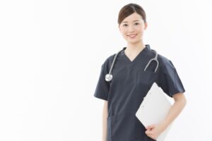 笑顔の医師